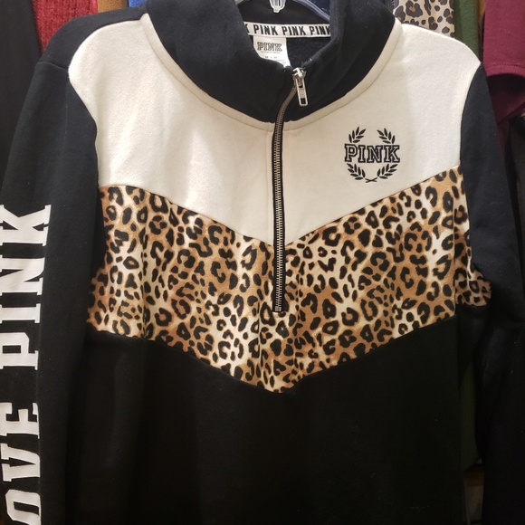 PINK Victoria's Secret Tops - Victorias secret PINK leopard 1/2 zip hoodie